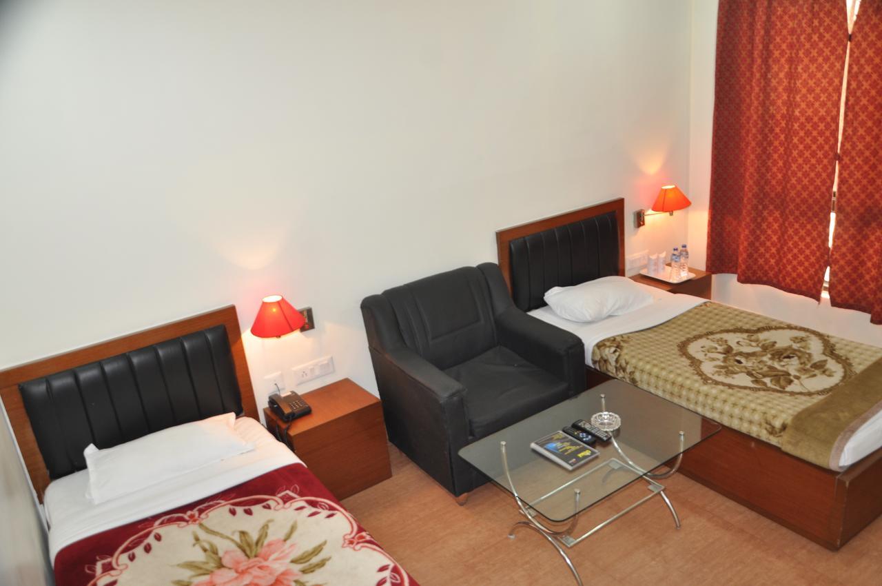 Hotel Dooars Mountain Alipur Duar Extérieur photo