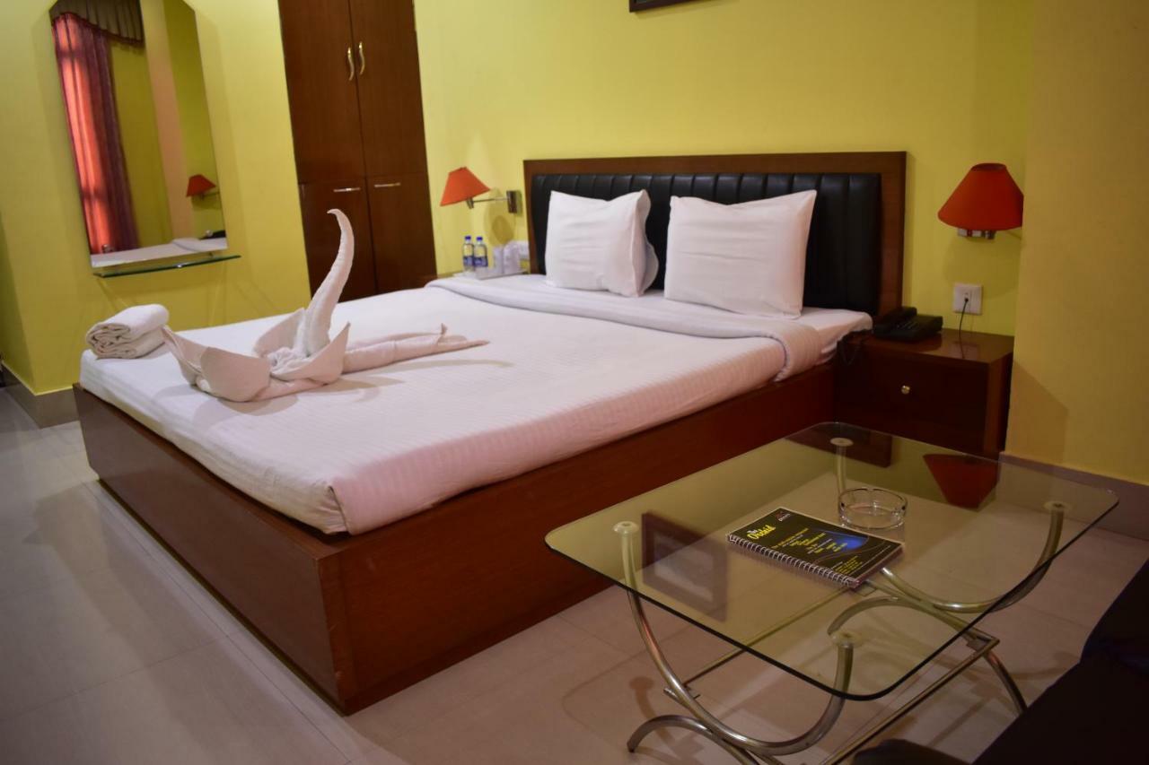 Hotel Dooars Mountain Alipur Duar Extérieur photo